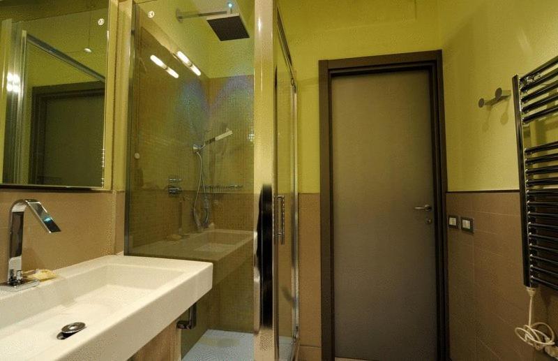 Chroma Suites 外观 照片